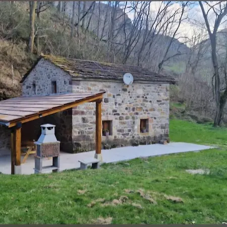 Holiday home La Del Rio San Roque de Riomiera
